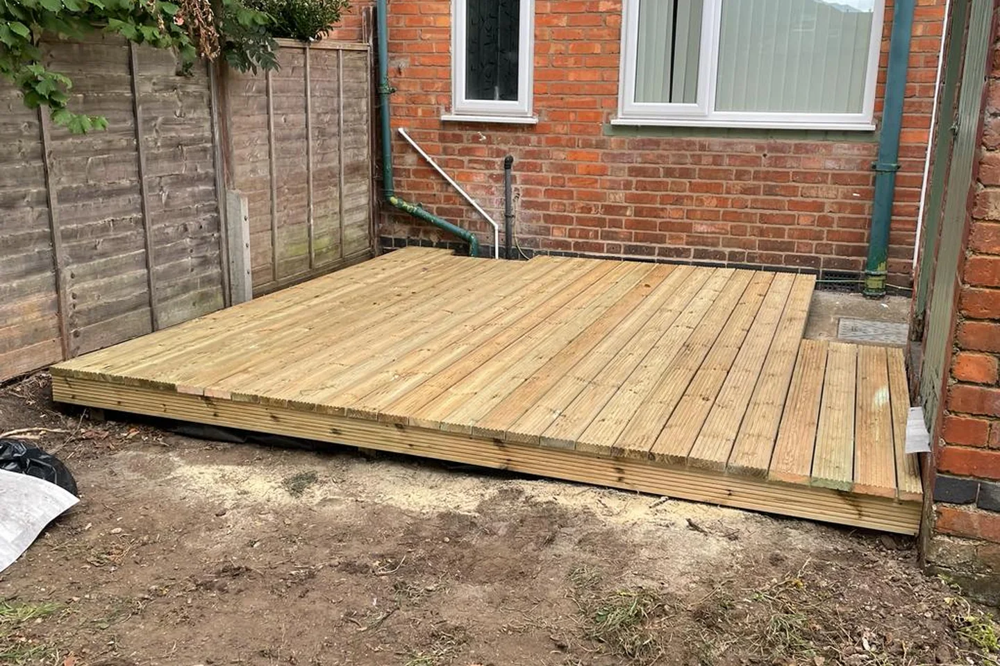 Decking & Outdoor Area